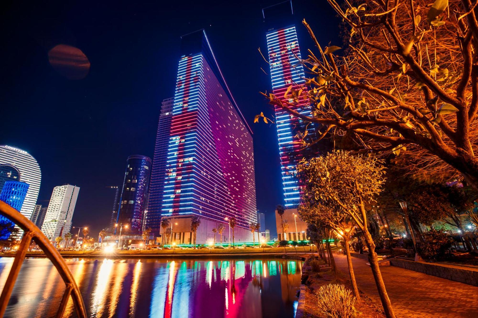 Aparthotel Orbi City Batumi Exterior photo