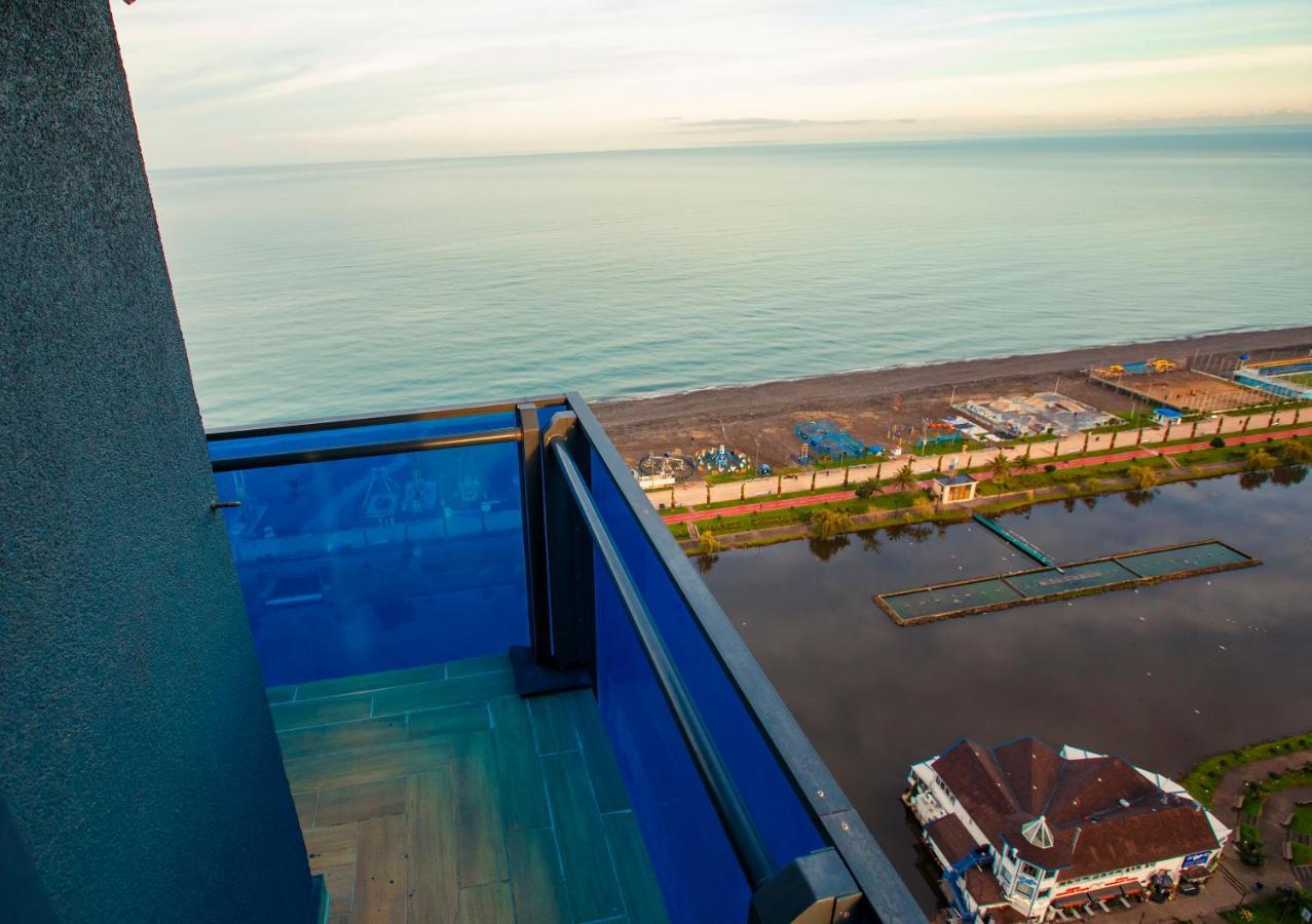Aparthotel Orbi City Batumi Exterior photo