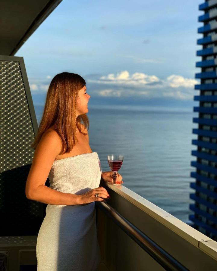 Aparthotel Orbi City Batumi Exterior photo