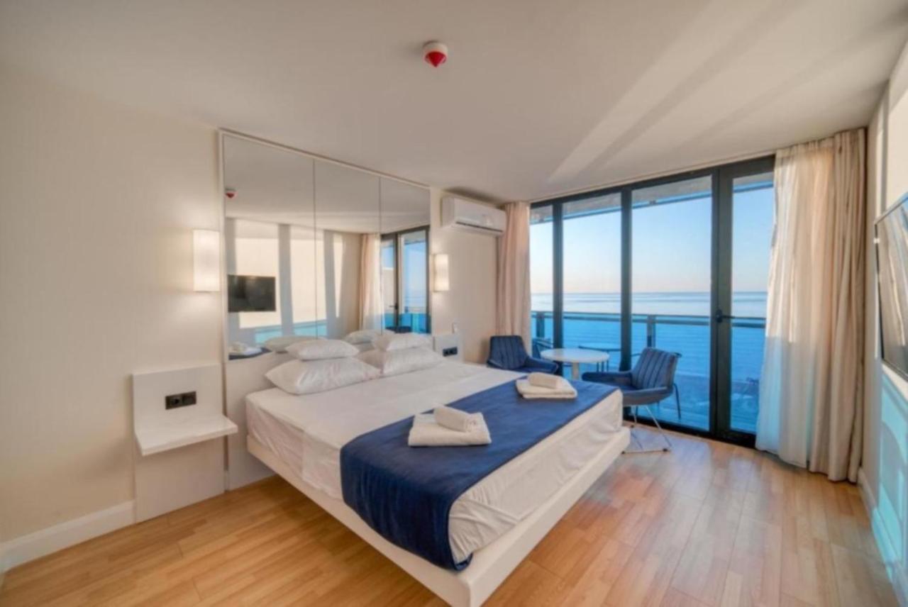 Aparthotel Orbi City Batumi Exterior photo