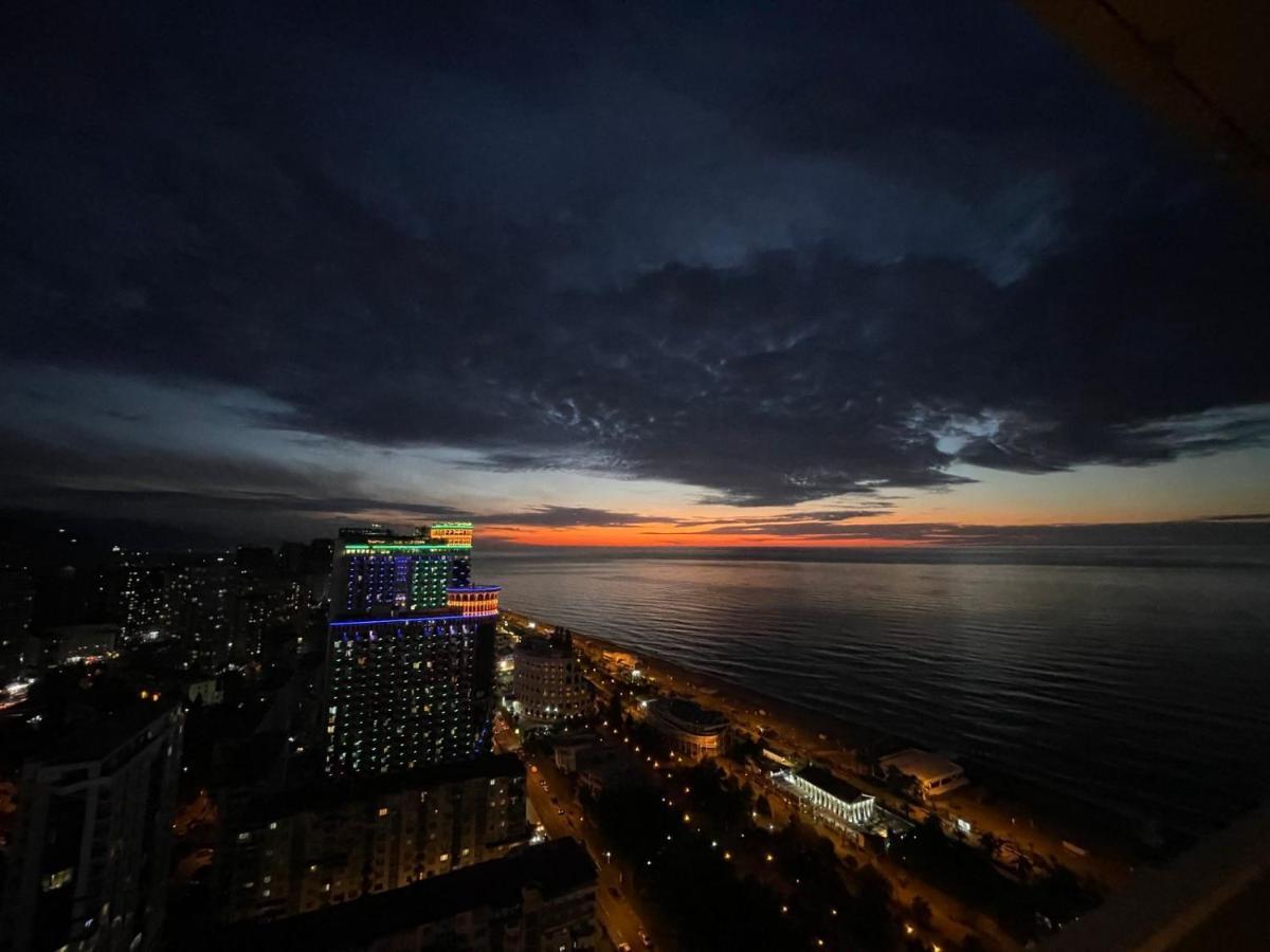 Aparthotel Orbi City Batumi Exterior photo