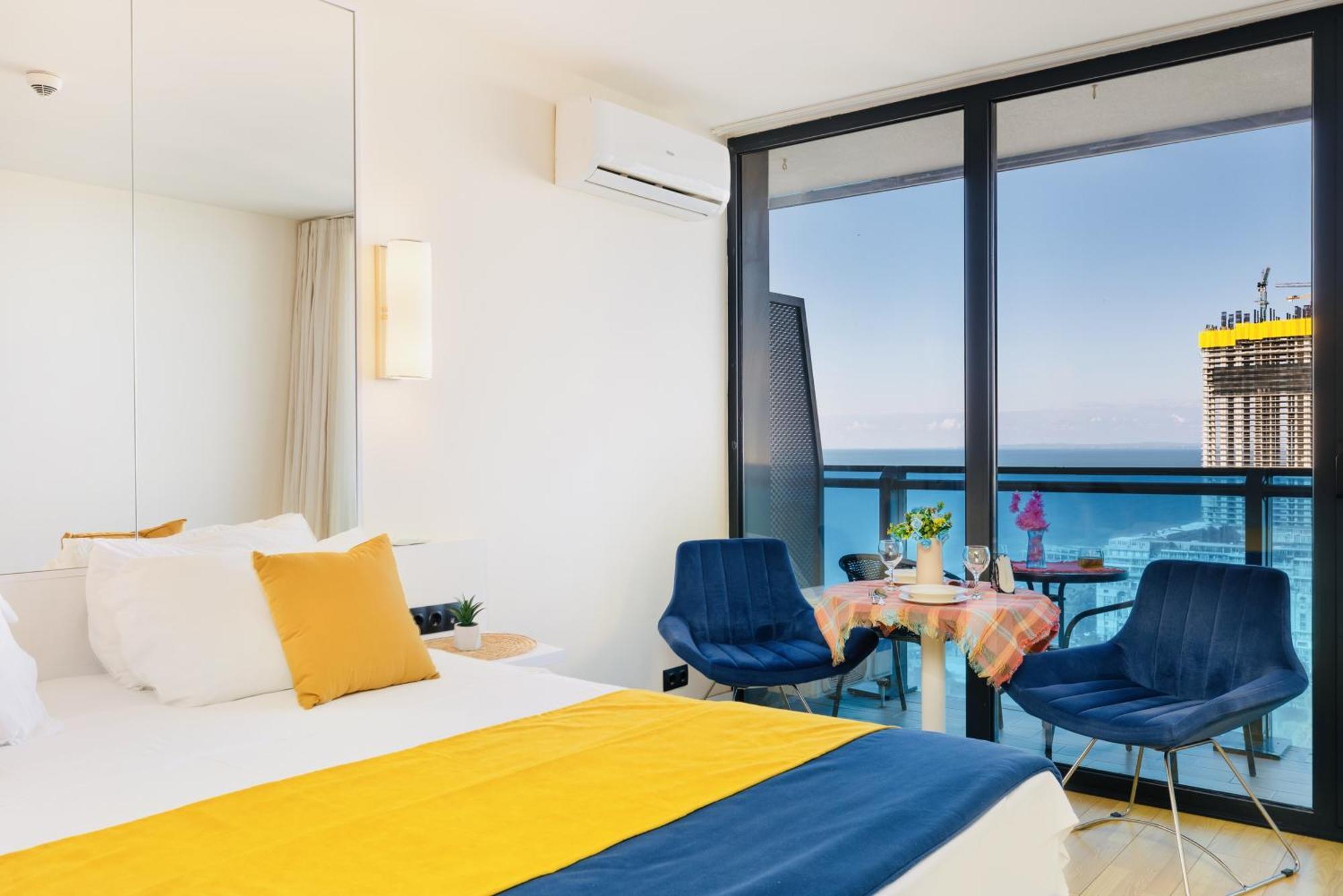 Aparthotel Orbi City Batumi Exterior photo